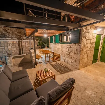 Authentic Adrion Villa Baška Voda